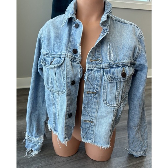 American Eagle Distressed Jean Jacket Size M Denim Blue - Picture 1 of 4